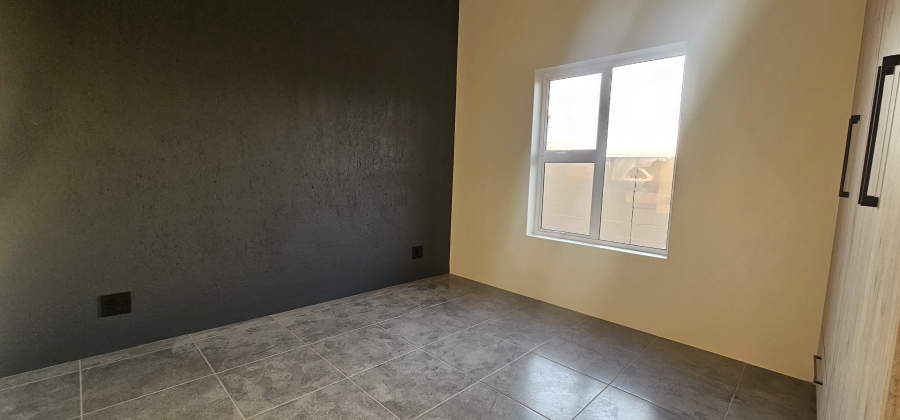 2 Bedroom Property for Sale in Middedorp Western Cape